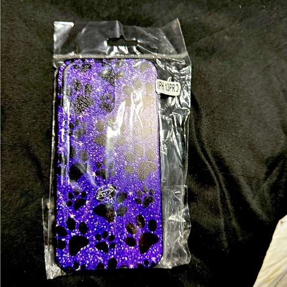 iPhone 13 Pro phone case - Picture 1 of 3